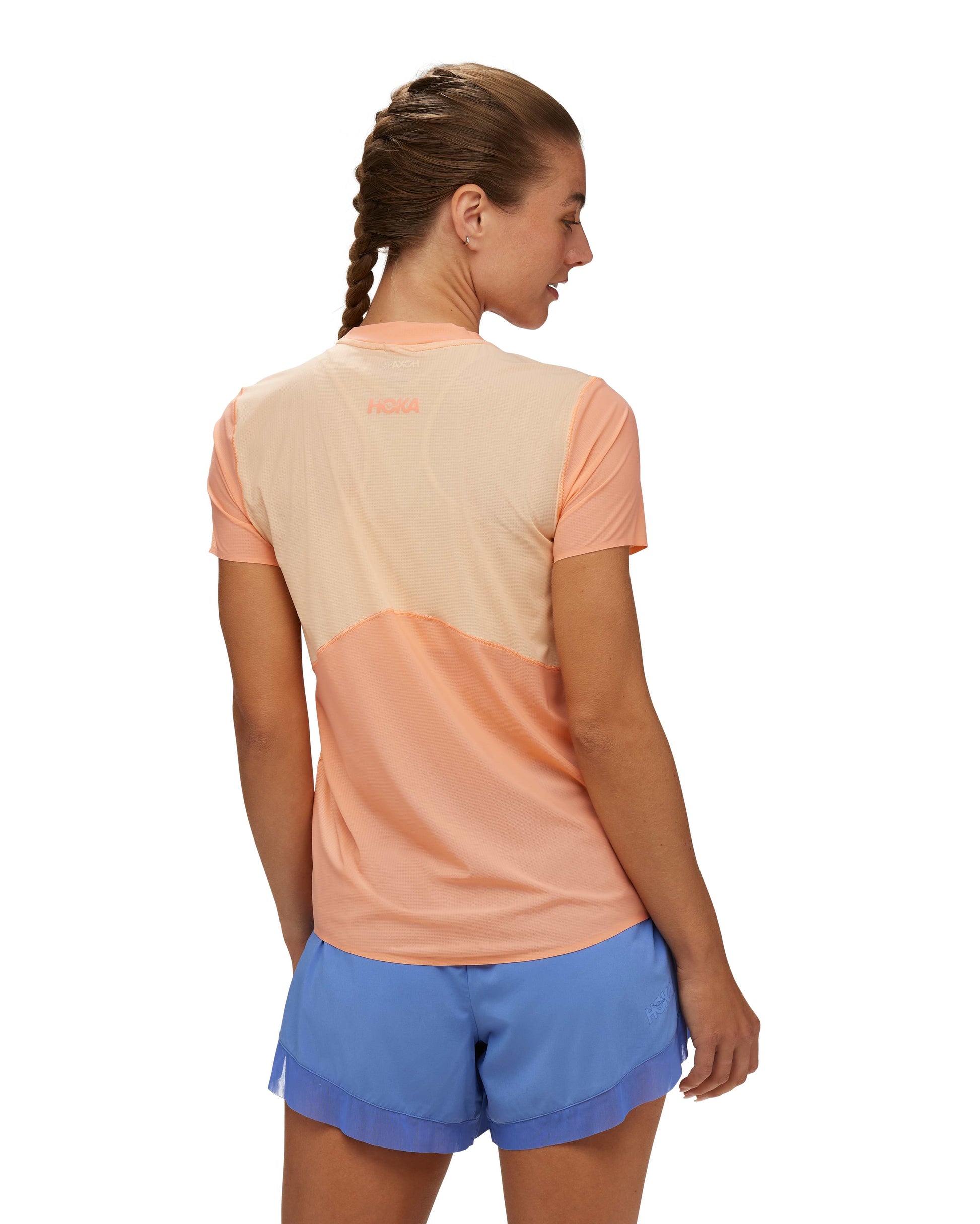 AIROLITE RUN SHORT SLEEVE - חולצת ריצה לנשים טי אירולייט - שרוול קצר